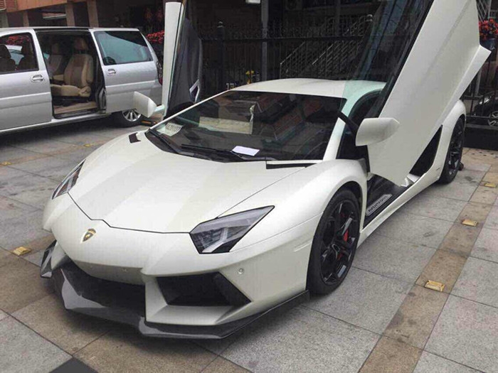 蘭博基尼LP700改裝DMC碳纖維大包圍Aventador前唇后唇尾翼風(fēng)口