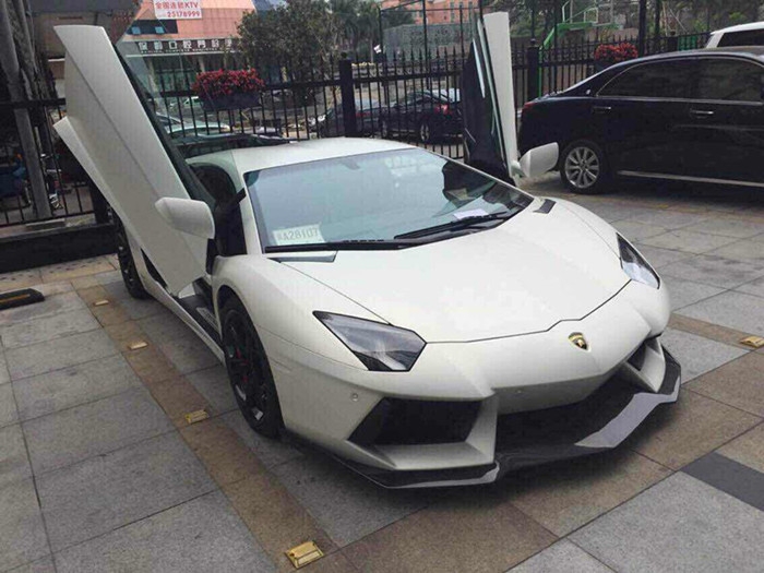 蘭博基尼LP700改裝DMC碳纖維大包圍Aventador前唇后唇尾翼風(fēng)口