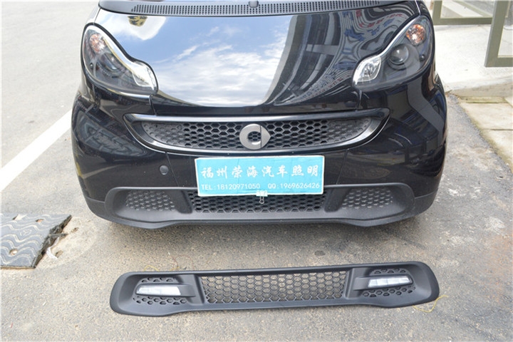 福州汽車(chē)改日行燈 奔馳smart升級(jí)改裝LED日行燈 福州榮海汽車(chē)照明