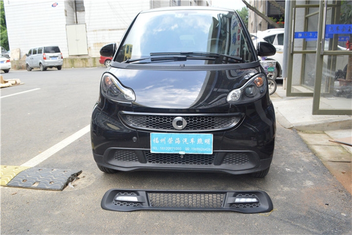 福州汽車(chē)改日行燈 奔馳smart升級(jí)改裝LED日行燈 福州榮海汽車(chē)照明