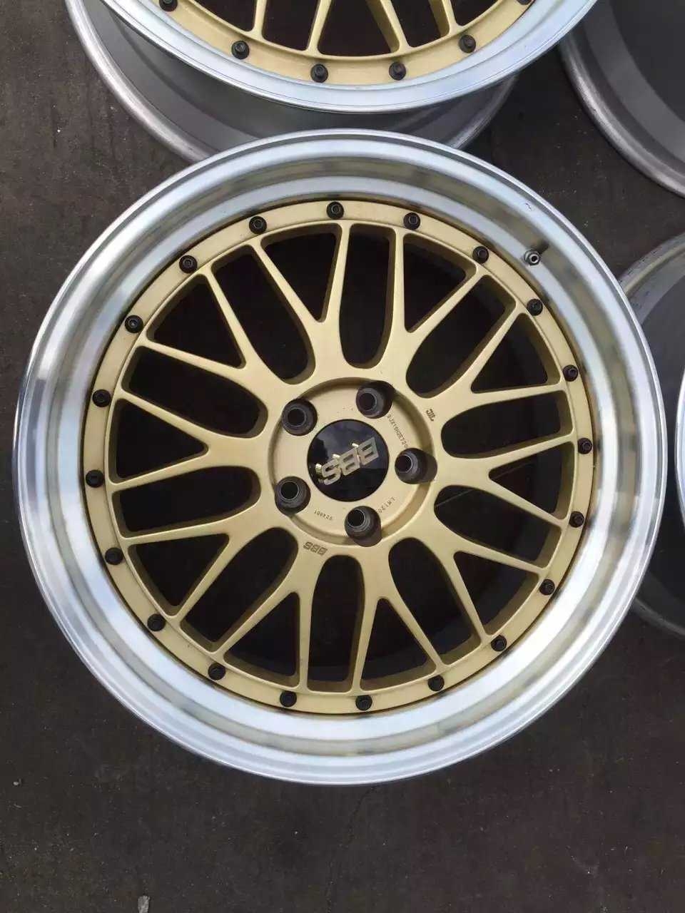 BBS．LM．：又到一套 極品 19寸