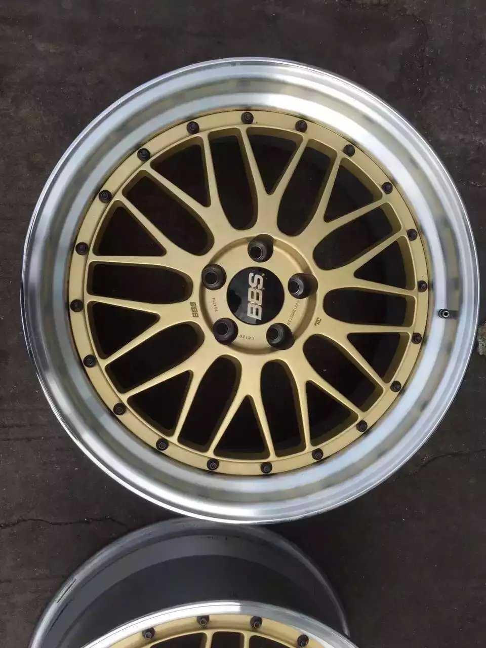 BBS．LM．：又到一套 極品 19寸