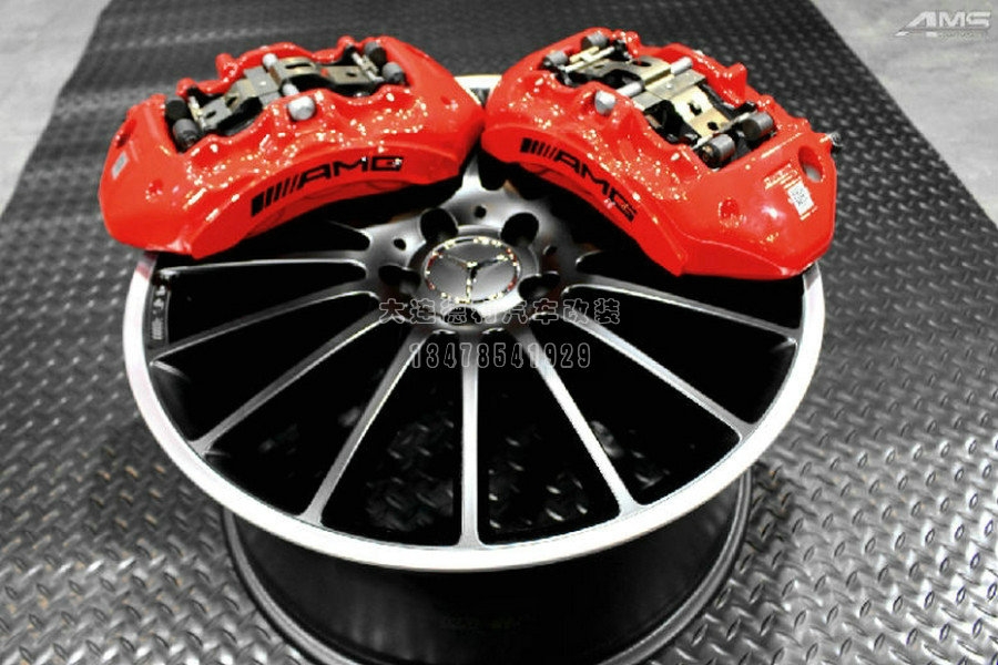大連汽車改裝奔馳CLS升級由Brembo代工AMG前六后四剎車套