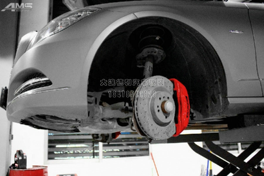 大連汽車改裝奔馳CLS升級由Brembo代工AMG前六后四剎車套