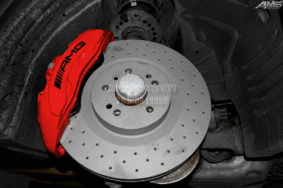 大連汽車改裝奔馳CLS升級由Brembo代工AMG前六后四剎車套
