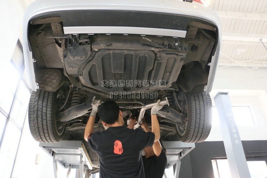 大連汽車改裝奔馳E260改E63AMG排氣套件