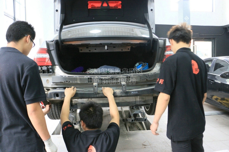 大連汽車改裝奔馳E260改E63AMG排氣套件