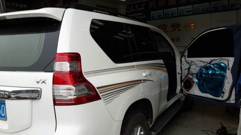 完美套餐——豐田霸道汽車音響改裝