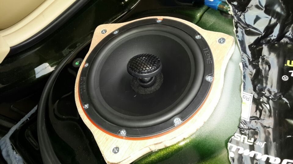 音響大升級(jí)——豐田霸道汽車(chē)音響改裝炸機(jī)