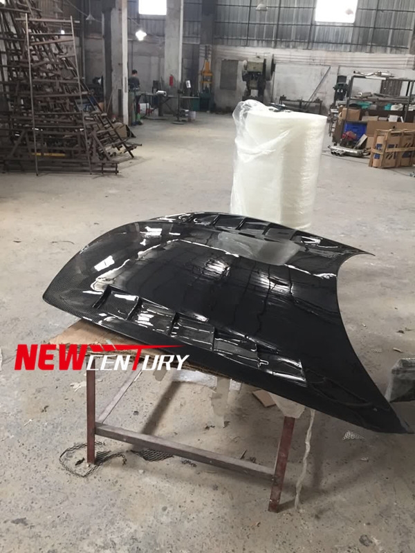 英菲尼迪ＦＸ３５改裝碳纖維機蓋?。眩兀罚案难b俄羅斯寬體包圍機蓋