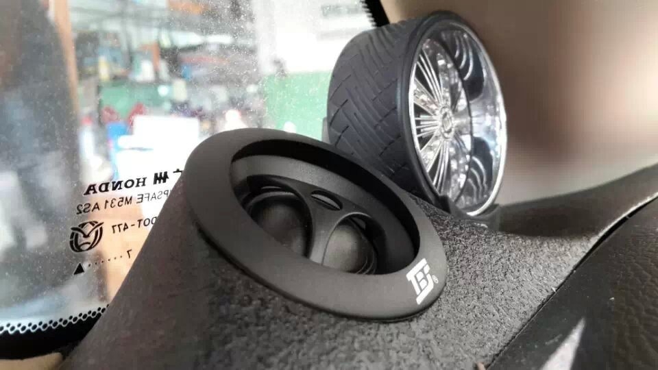 簡(jiǎn)單的選擇——本田奧德賽汽車音響改裝