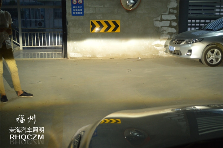 福州改燈 現(xiàn)代名圖改燈車燈升級(jí)歐司朗CBI氙氣燈海拉五雙光透鏡 福州榮海汽車照明