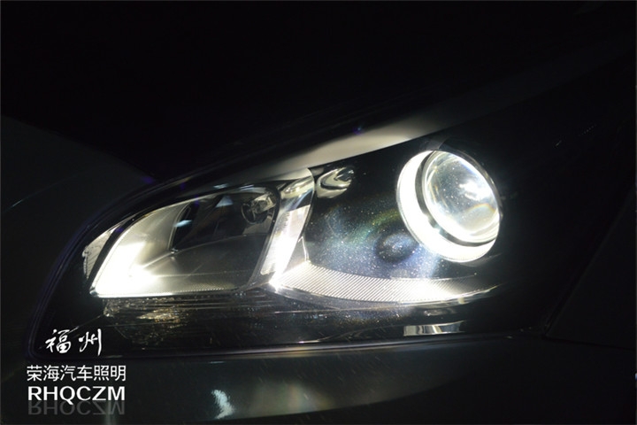 福州改燈 現(xiàn)代名圖改燈車燈升級(jí)歐司朗CBI氙氣燈海拉五雙光透鏡 福州榮海汽車照明