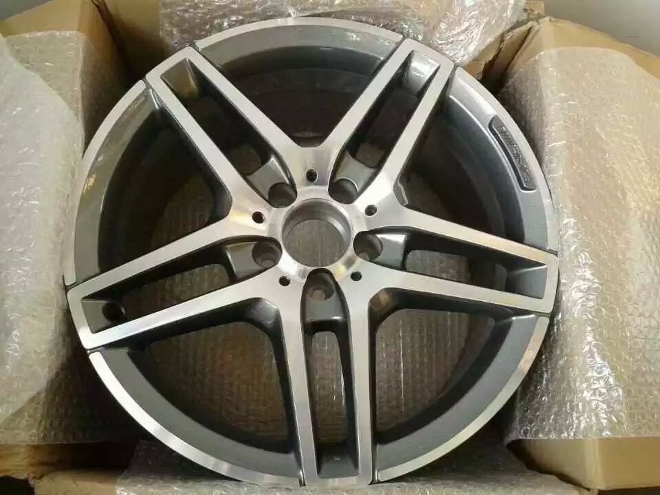 奔馳 E260 運(yùn)動(dòng) 18寸 全新 AMG-現(xiàn)貨一套