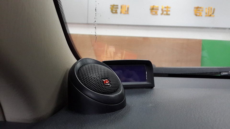 豐田卡羅拉汽車音響改裝魔雷、卡萊、霸克