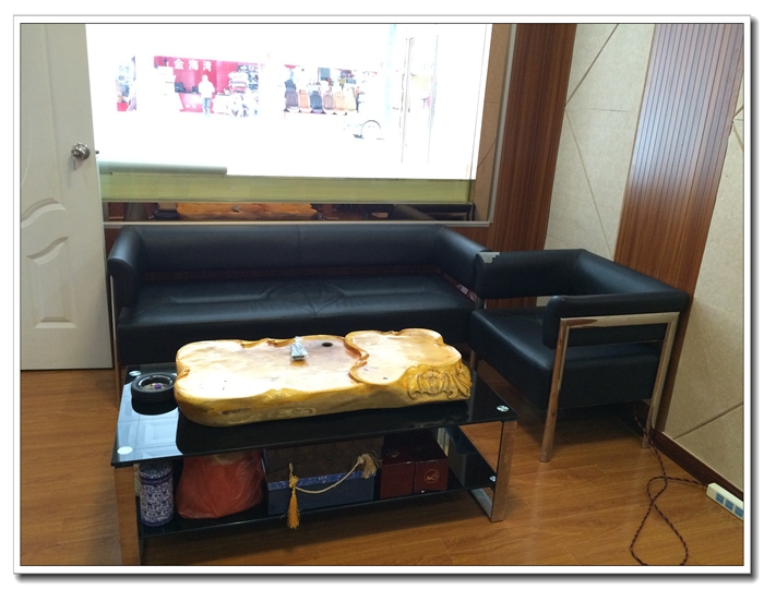 昆明鼎馭汽車音響改裝店—店內(nèi)形象