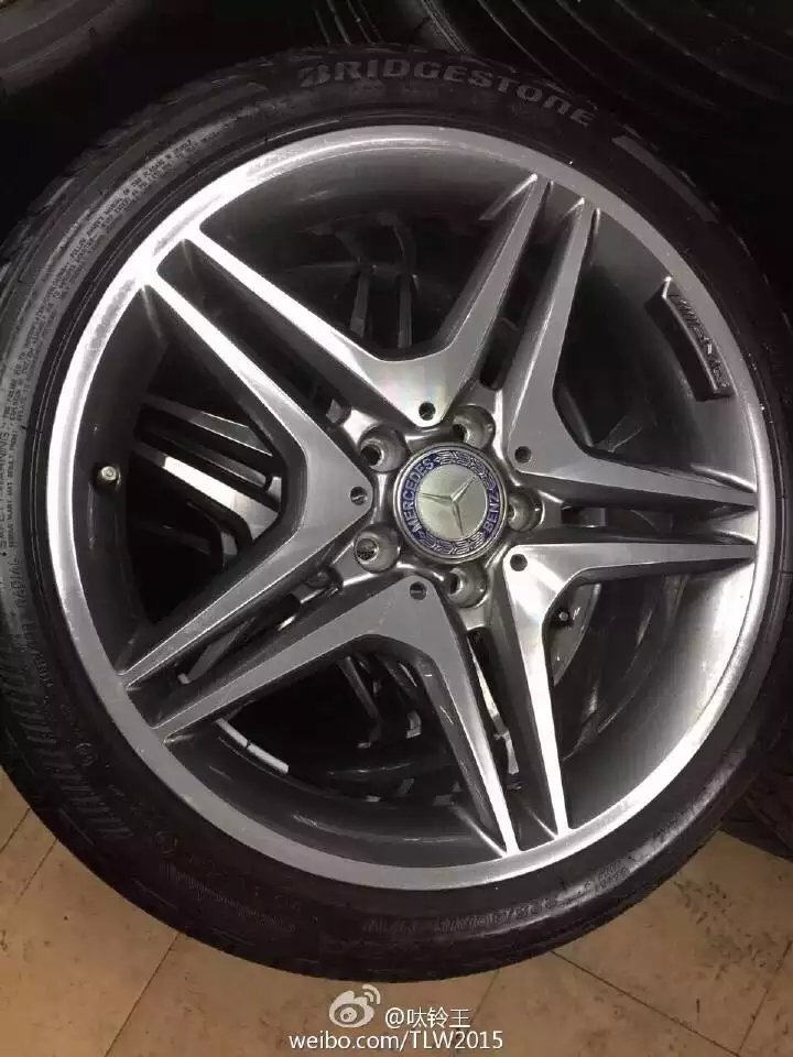 朋友發(fā)來(lái)裝車效果圖 ：大眾 裝18寸