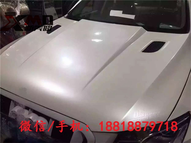奧迪Q5改裝ABT碳纖維機(jī)蓋 引擎蓋 開孔碳纖維 大包圍排氣管