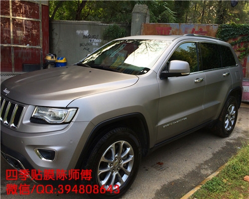 武漢汽車改色貼膜│艾利金屬拉絲鈦改色膜│JEEP切洛基改色貼膜