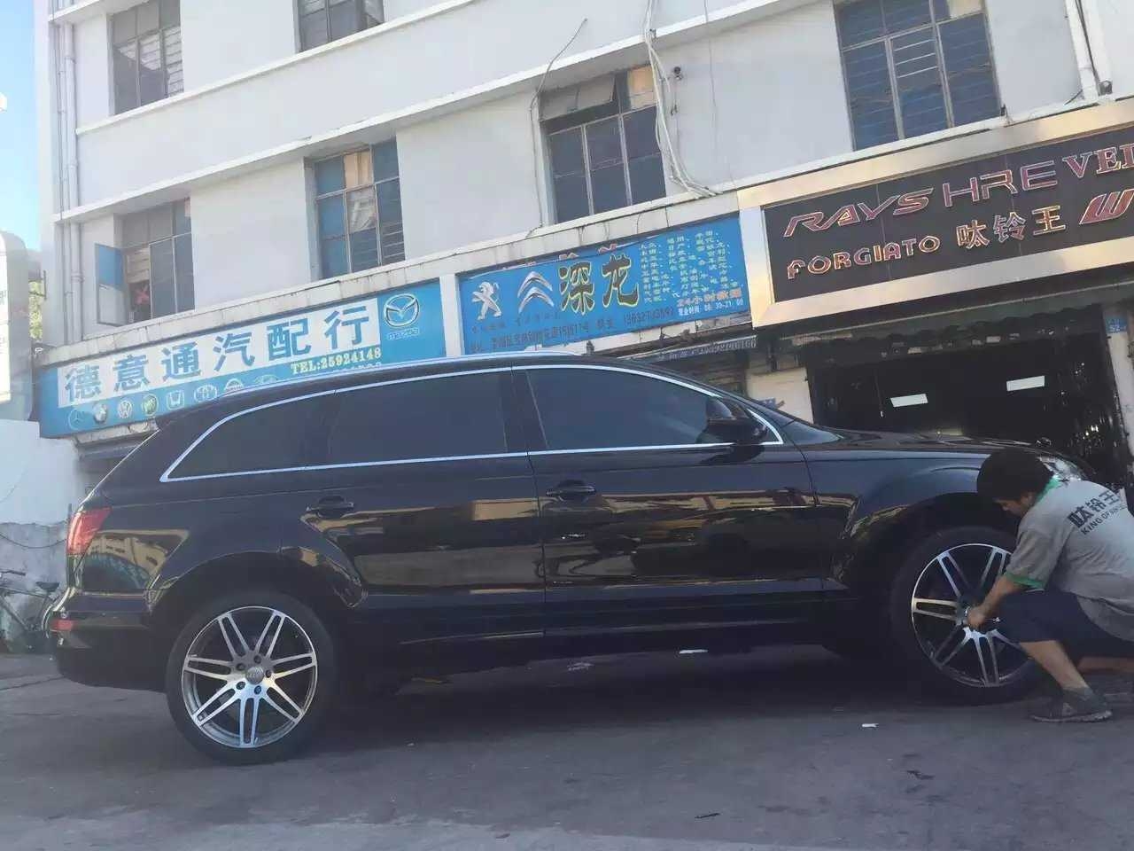 奧迪 Q7、裝原裝 21寸．鍛造。多謝支持！