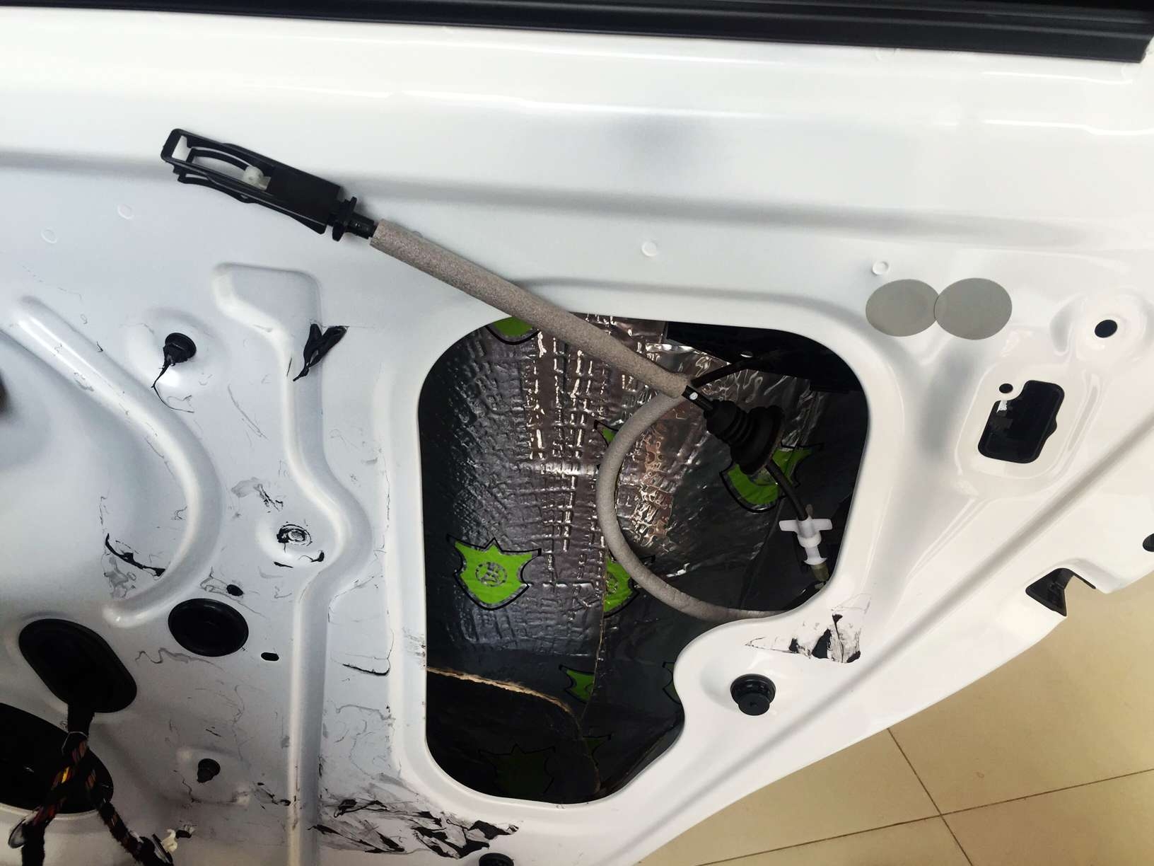佛山途歌汽車影音:大眾polo音響升級,高品質高享受