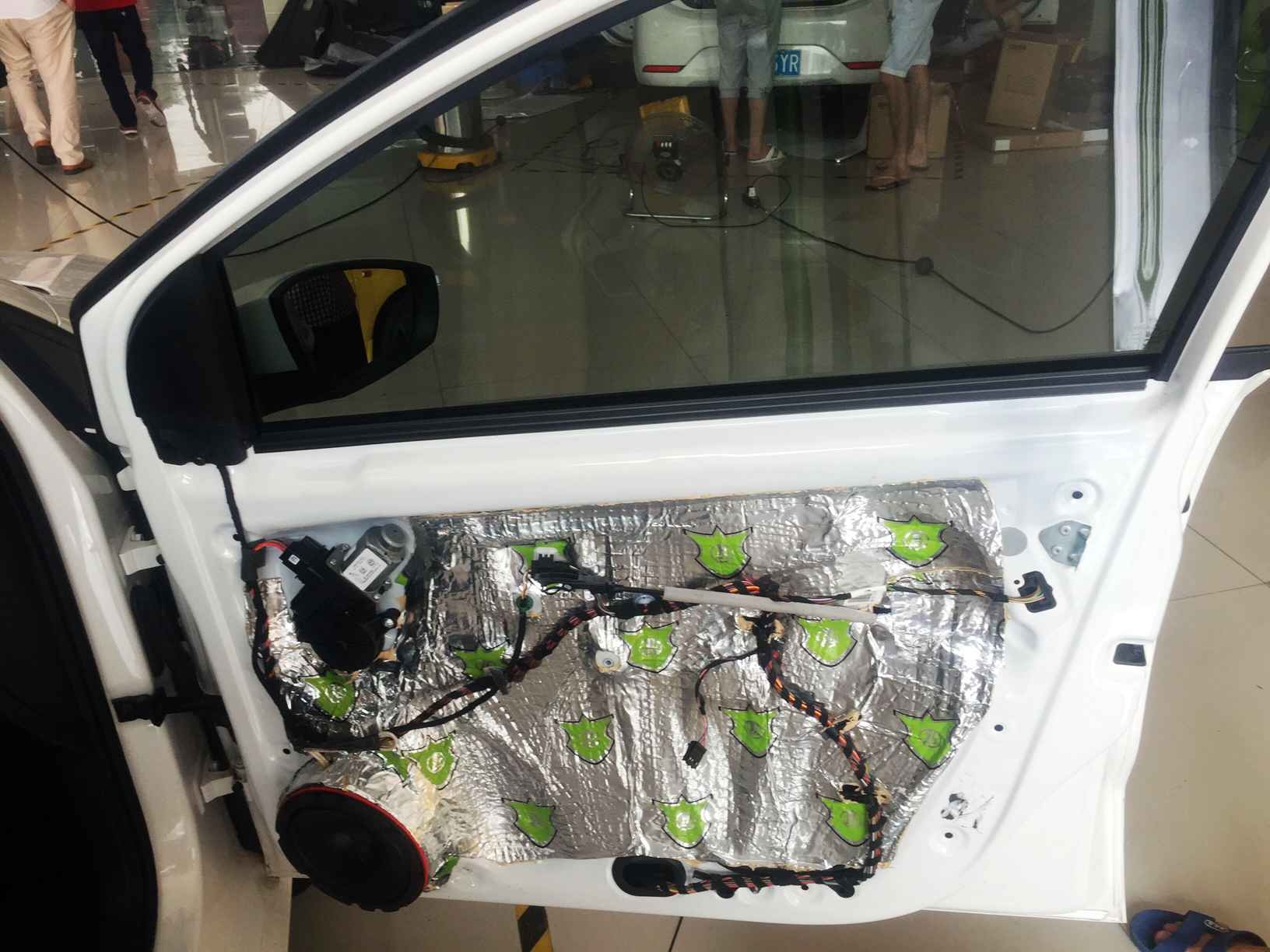 佛山途歌汽車影音:大眾polo音響升級,高品質高享受