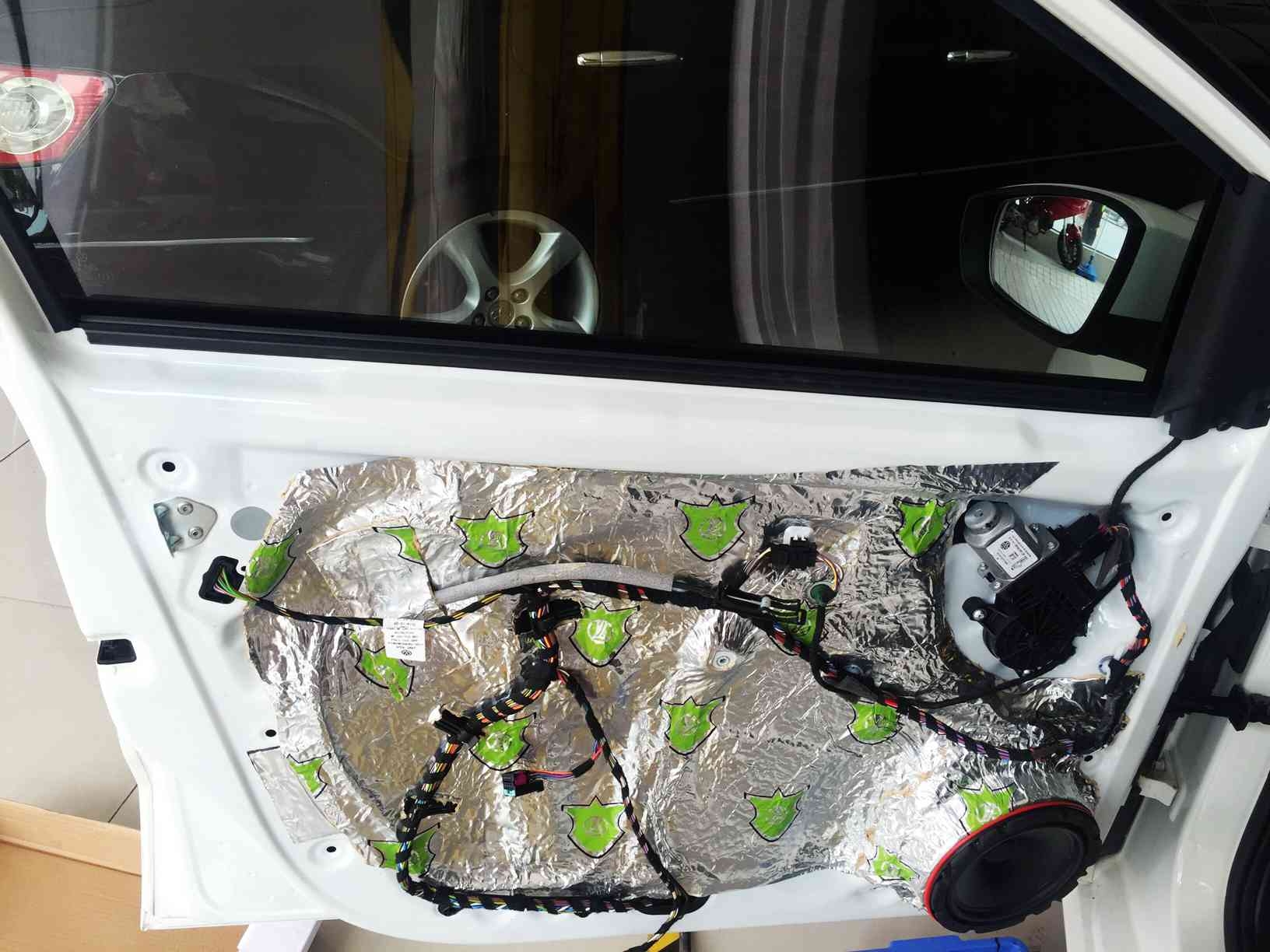 佛山途歌汽車影音:大眾polo音響升級,高品質高享受