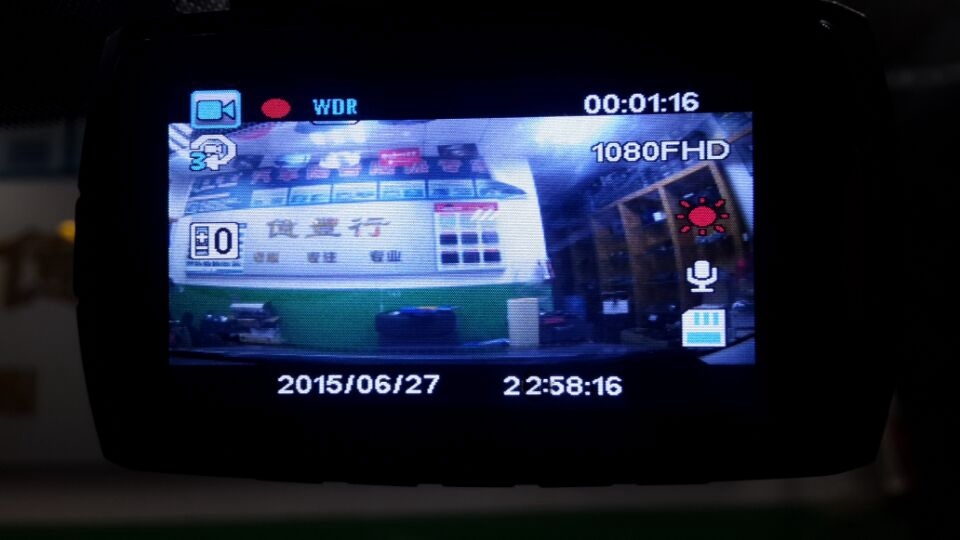 深夜的眼睛1——長安馬自達(dá)三行車記錄儀圖片瀏覽