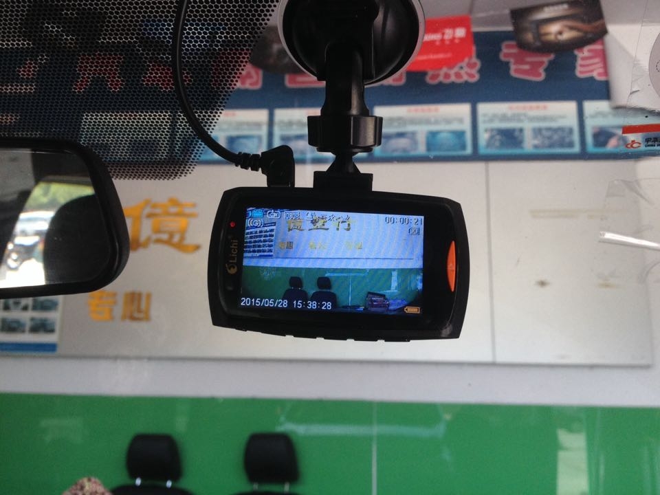 億豐行汽車影音.清晰可見——豐田威馳安置行車記錄儀