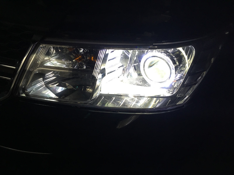 上海道奇酷威車燈升級 車燈改裝小糸Q5透鏡 巖崎氙氣燈 白色天使眼