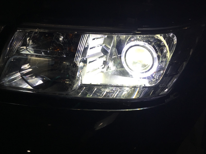 上海道奇酷威車燈升級 車燈改裝小糸Q5透鏡 巖崎氙氣燈 白色天使眼