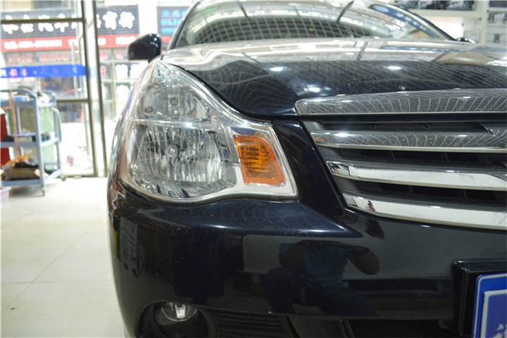 福州日產(chǎn)改燈 軒逸改燈大燈改裝歐司朗氙氣燈Q5雙光透鏡 福州榮海汽車(chē)照明