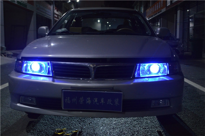 福州汽車大燈翻新 菱帥車燈升級(jí)氙氣燈Q5透鏡藍(lán)色惡魔眼 福州榮海照明