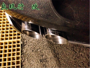 寶馬X5排氣、輪轂、車身改色——西安良玖行汽車改裝