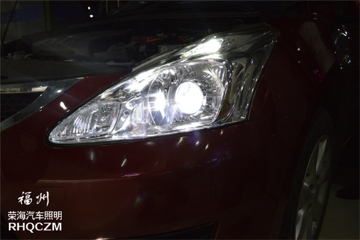 福州汽車(chē)大燈翻新 日產(chǎn)騏達(dá)改燈車(chē)燈升級(jí)氙氣燈Q5雙光透鏡 福州榮海汽車(chē)照明