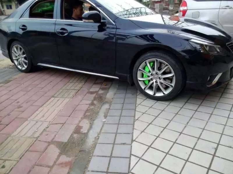 銳志升級改裝意大利brembo前六后四剎車套裝裝車圖