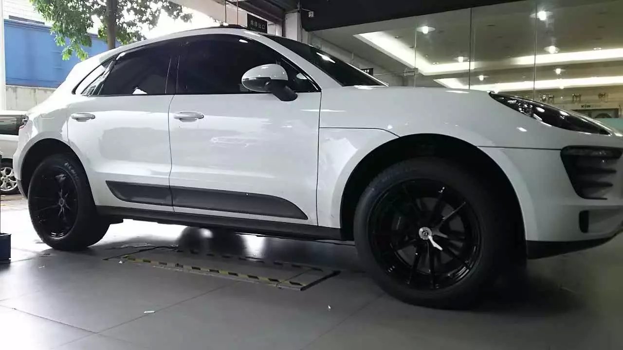 美國鍛造 MSE 19寸，裝 MACAN