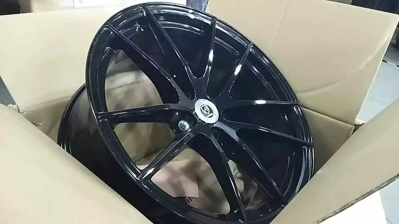 美國鍛造 MSE 19寸，裝 MACAN