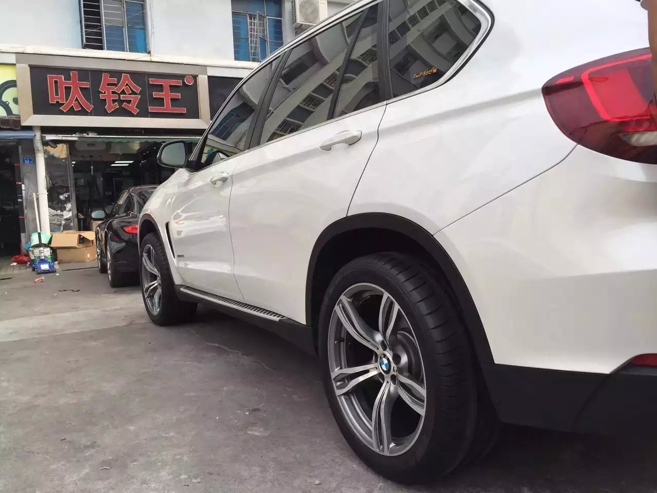 寶馬X5，裝20寸 鍛造 ，效果給力！