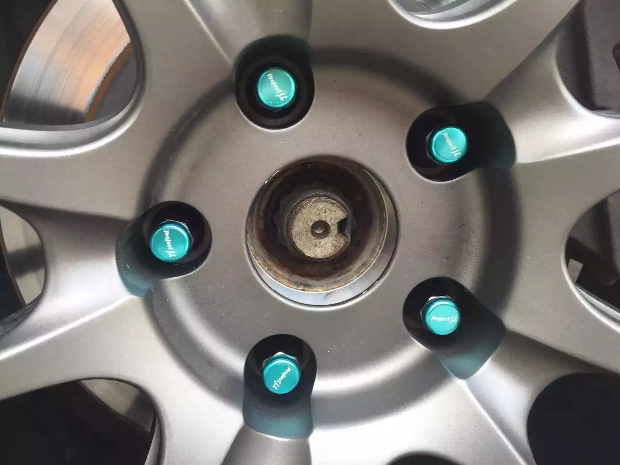 板東 18寸，裝車完工 效果不錯