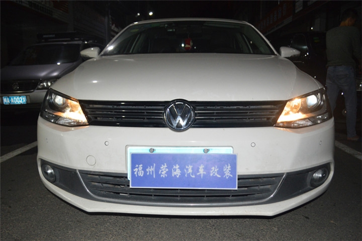 福州改燈 大眾速騰汽車燈光升級氙氣燈海拉五雙光透鏡 福州榮海照明