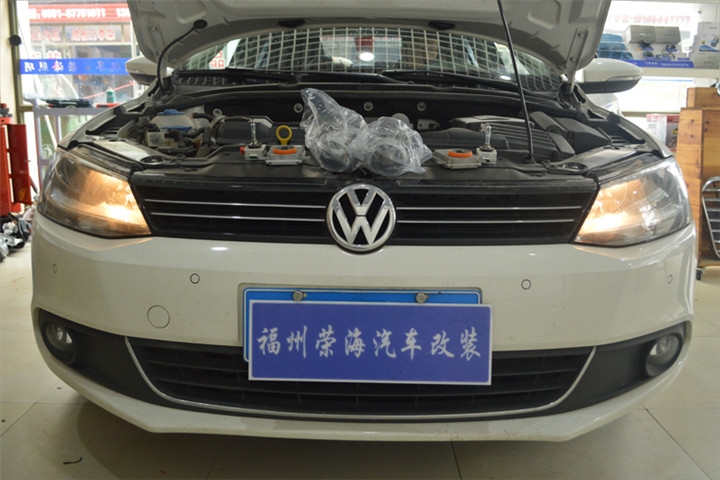福州改燈 大眾速騰汽車燈光升級氙氣燈海拉五雙光透鏡 福州榮海照明