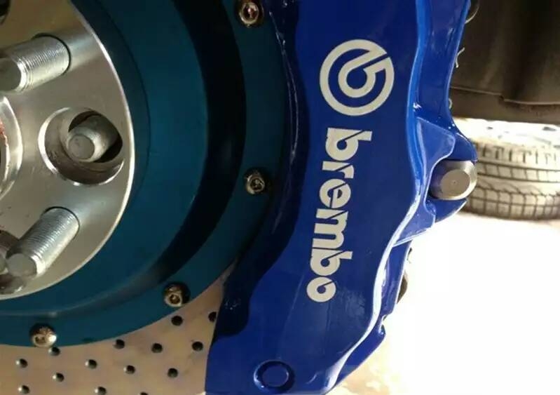 極光升級(jí)意大利brembo卡宴剎車套裝裝車效果圖