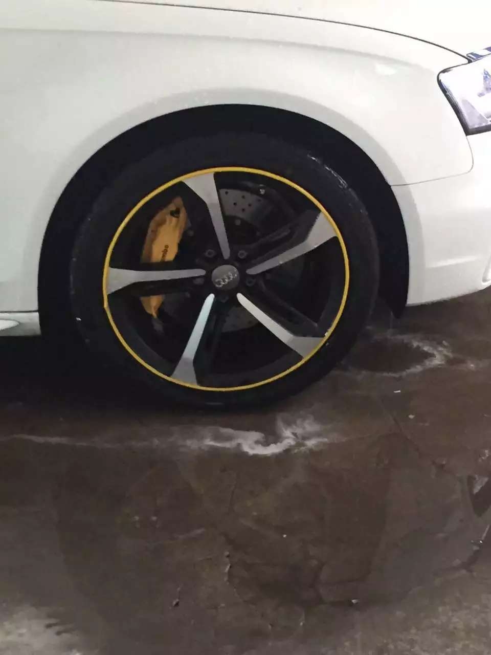 奧迪A4改裝bremboF50競技版大四活塞配330孔盤完美升級(jí)【剎車批發(fā)商 微信szcls168】