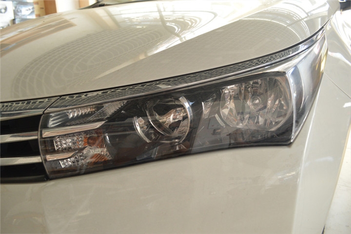 福州汽車改燈 豐田卡羅拉大燈改裝氙氣燈海拉三透鏡光導(dǎo)水晶淚眼 福州榮海汽車照明