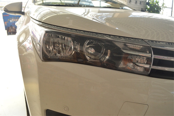 福州汽車改燈 豐田卡羅拉大燈改裝氙氣燈海拉三透鏡光導(dǎo)水晶淚眼 福州榮海汽車照明