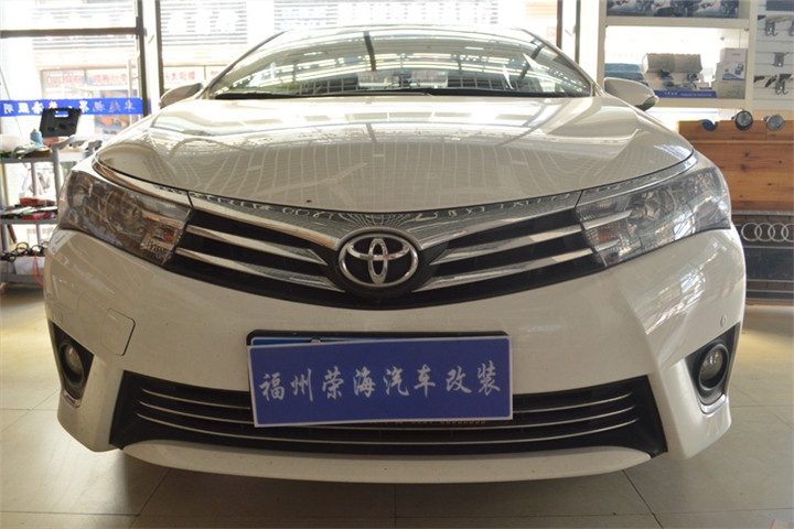 福州汽車改燈 豐田卡羅拉大燈改裝氙氣燈海拉三透鏡光導(dǎo)水晶淚眼 福州榮海汽車照明