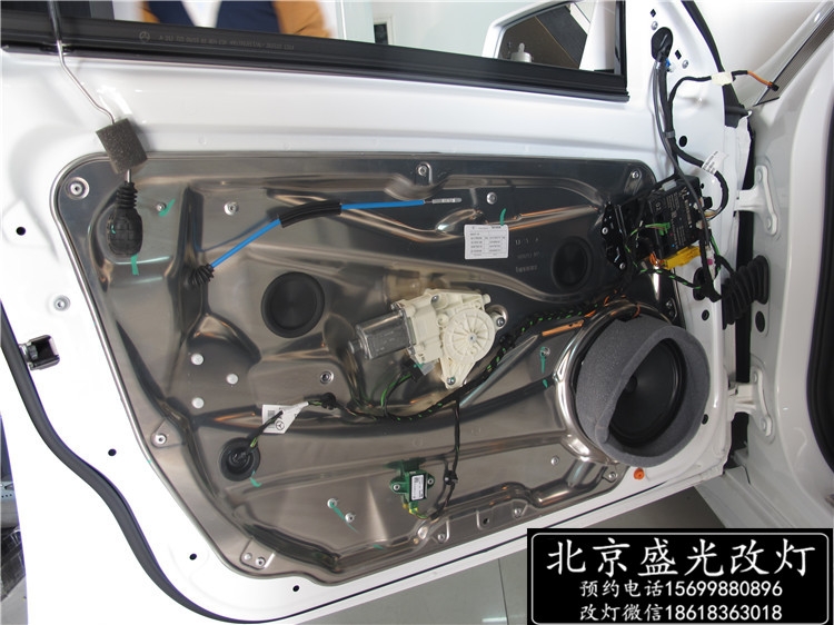 奔馳E260改豪華全LED智能隨動(dòng)照明大燈 無(wú)鑰匙進(jìn)入