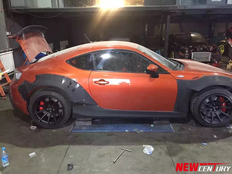 豐田86Greddy Rocket bunny二代寬體安裝效果