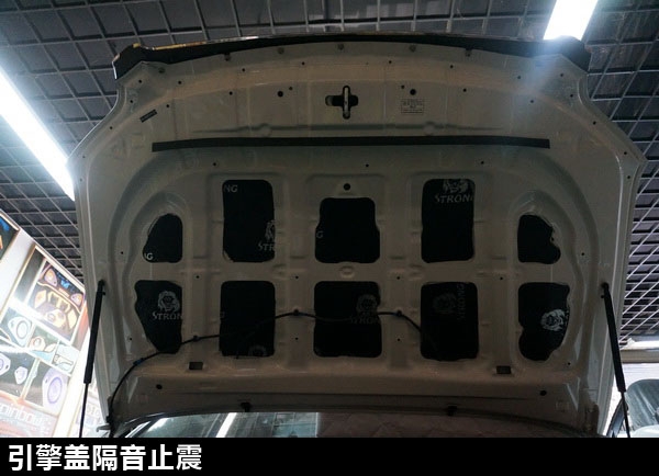 豐田普拉多霸道汽車音響改裝先鋒80PRS主機(jī)長(zhǎng)沙城市樂酷